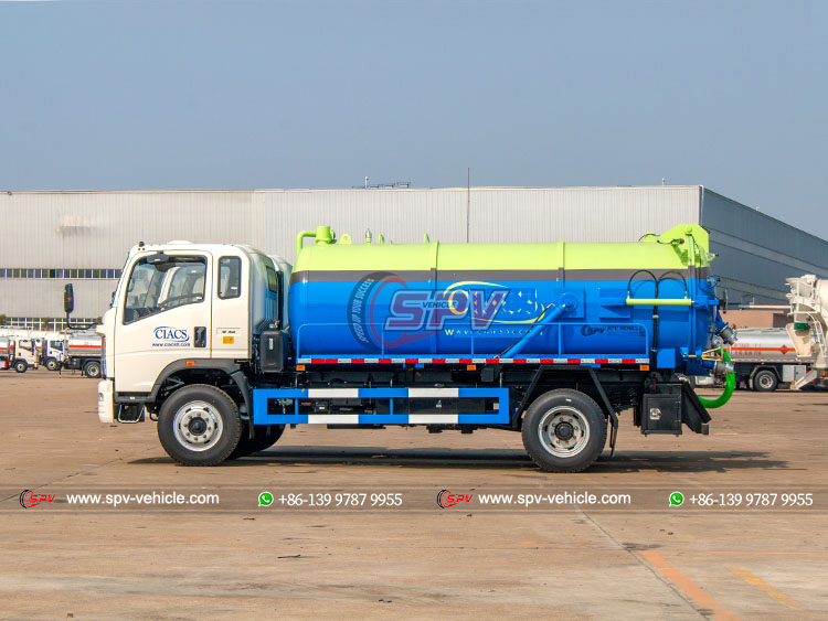 SINOTRUK 8,000L Sewer Vacuum Truck