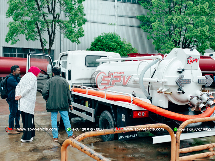 JMC 1,000L Cesspool Disposal Truck