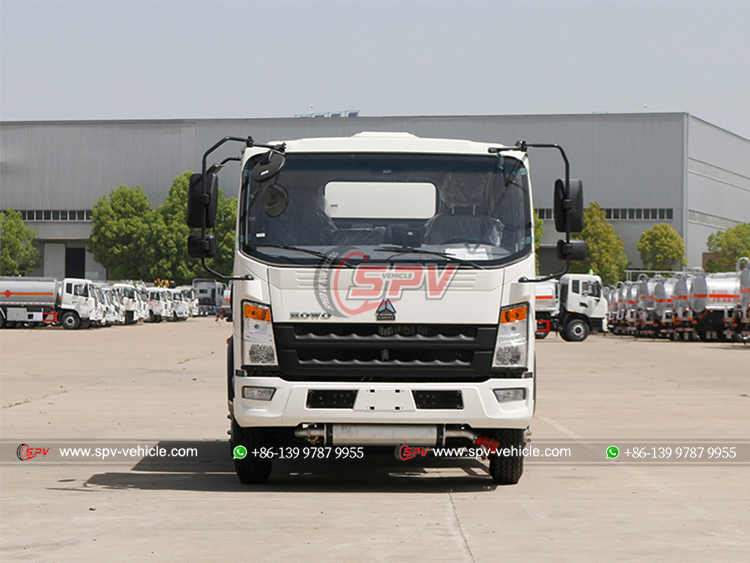 HOWO 8,000L Fuel Bowser Truck