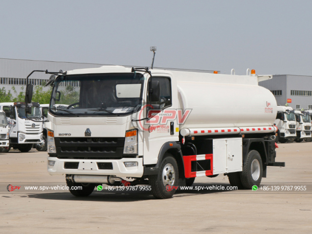 HOWO 8,000L Fuel Bowser Truck