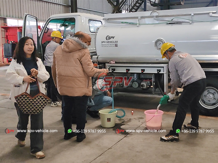 Egypt Clients Visit SPV for Inspection Fuel Trucks