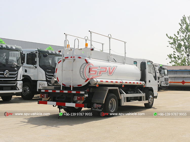 ISUZU 100P 4x2 Fuel Pump Truck - Rear Right