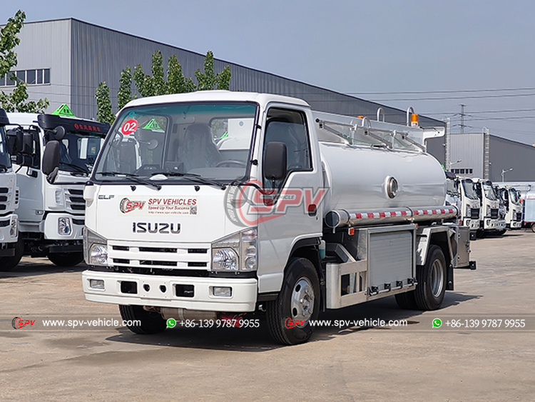 ISUZU 100P 4x2 Fuel Truck with Dispenser - Front Left