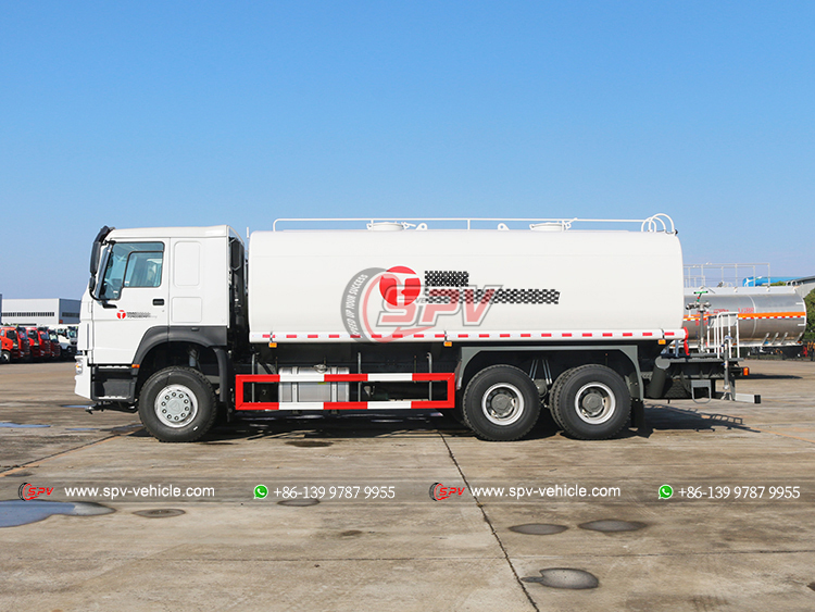 Sinotruk 25,000 Liters Water Delivery Truck to Cogon - Left