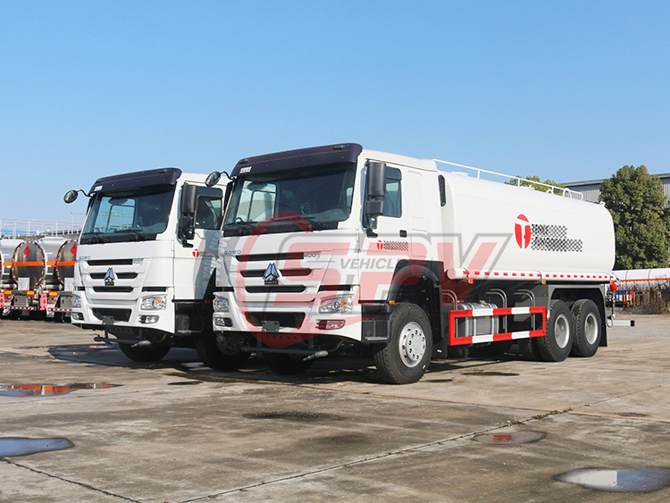 Sinotruk 6x4 Mining Water Truck - Front Left