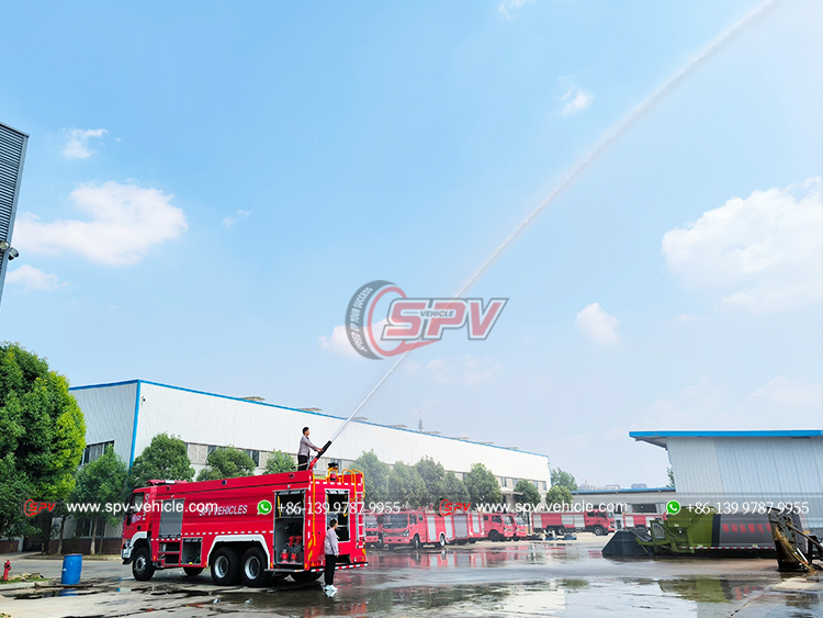 Fire Truck Cannon Spraying Test