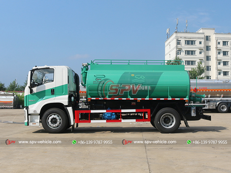ISUZU 10 CBM Septic Tank Pumping Truck - Left