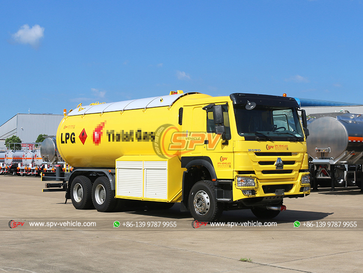 SINOTRUK 25,000L LPG Supply Truck - Front Right