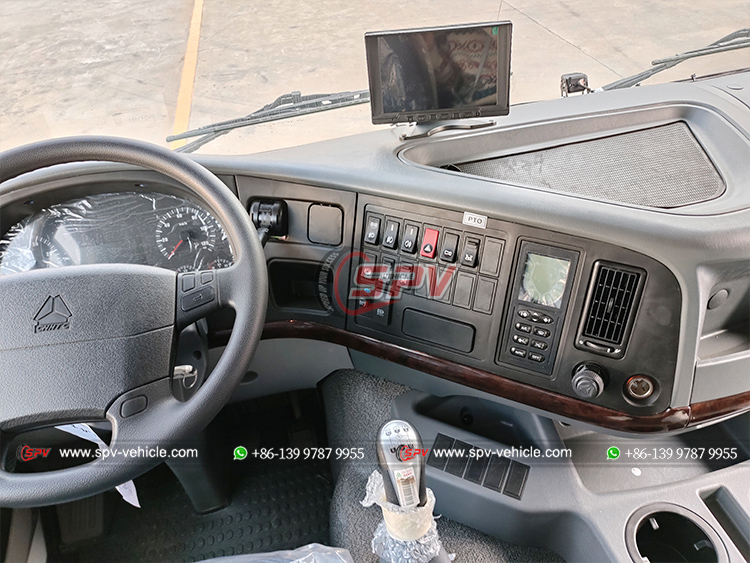 Cabin of Heavy-duty HOWO Chassis
