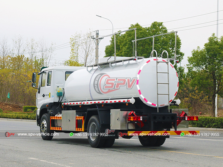 SINOTRUK 10,000L Chemical Tank Truck