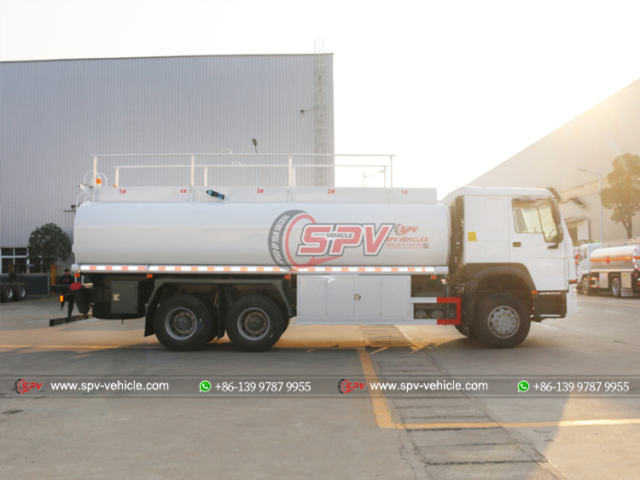 HOWO 22,000L  Fuel Dispensing Truck