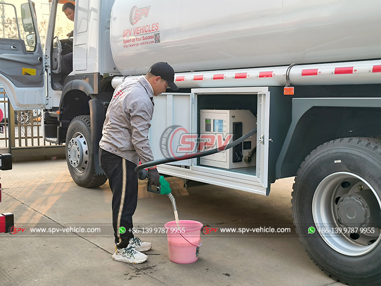 HOWO 22,000L  Fuel Dispensing Truck