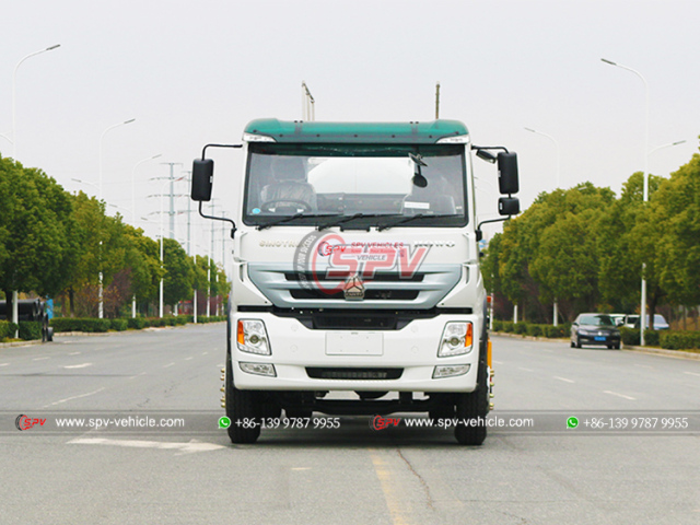 SINOTRUK 10,000L Chemical Tank Truck