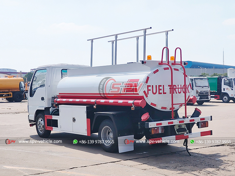 ISUZU 4,000L Fuel Distribution Truck