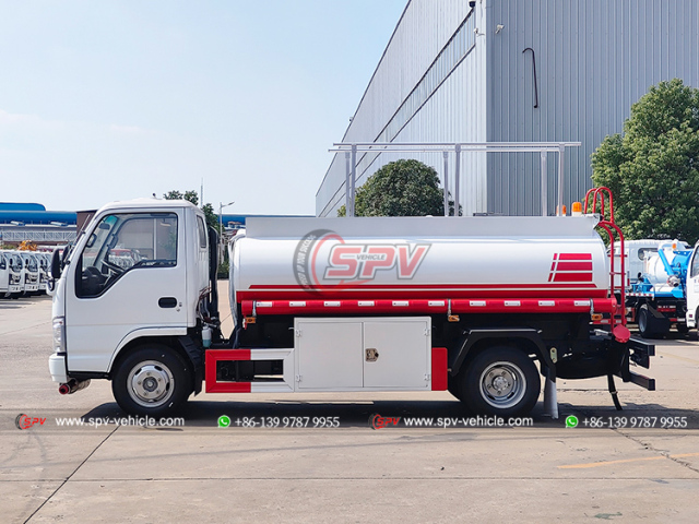 ISUZU 4,000L Fuel Distribution Truck