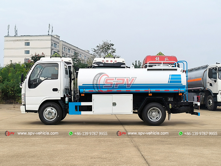 ISUZU 4,000L Potable Water Truck