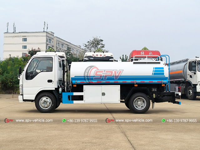 ISUZU 4,000L Potable Water Truck