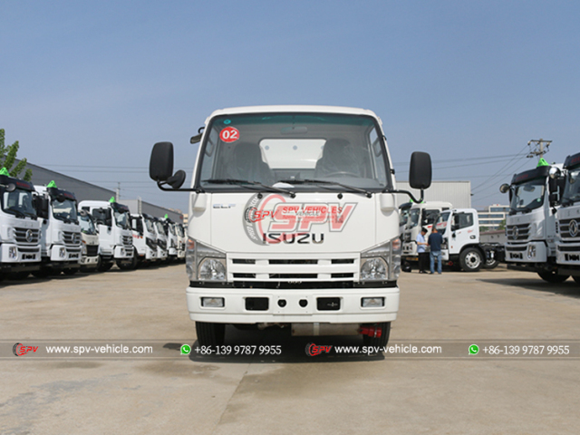 ISUZU 4,000L Stainless Steel Fuel Truck
