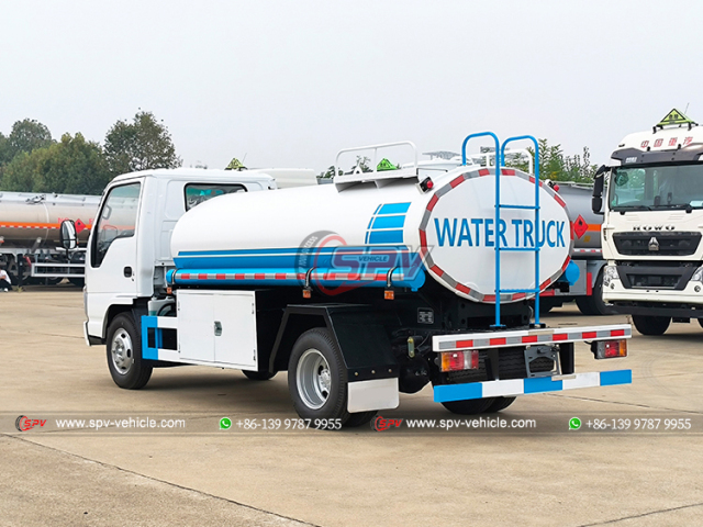 ISUZU 4,000L Potable Water Truck