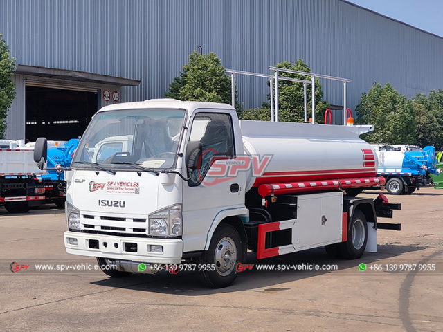 ISUZU 4,000L Fuel Distribution Truck
