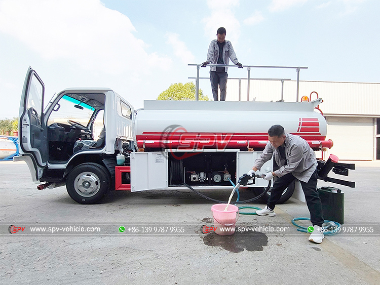 ISUZU 4,000L Fuel Distribution Truck