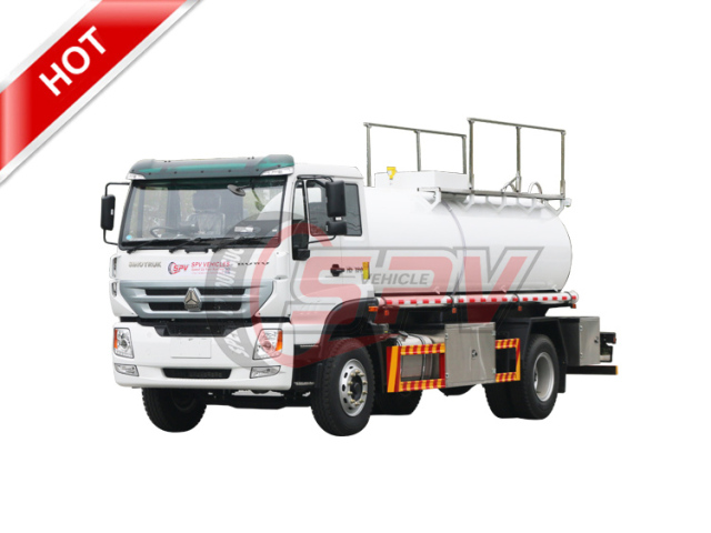 SINOTRUK 10,000L Chemical Tank Truck