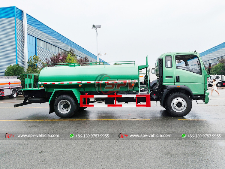 HOWO 4,000L Drinking Water Truck