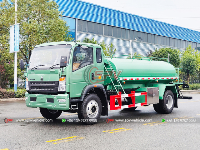 HOWO 4,000L Drinking Water Truck