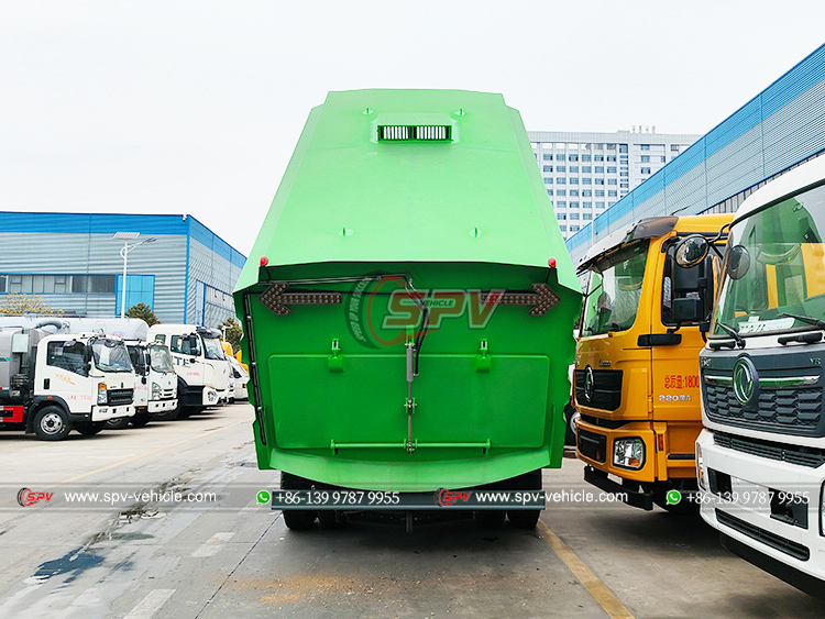 SINOTRUK Road Washing and Cleaning Truck