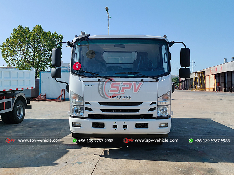 ISUZU 700P Tipper Lorry - Front
