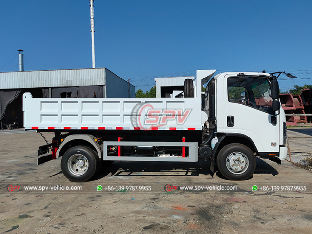 ISUZU 700P 6 Ton Dump Truck