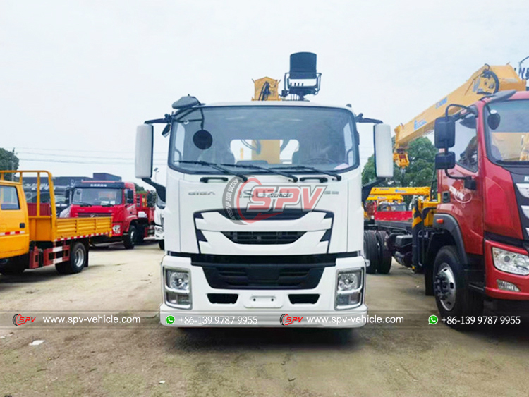 ISUZU Telescopic Crane Truck