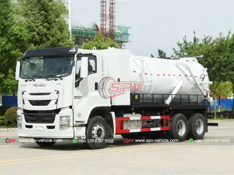 ISUZU GIGA 6x4 Drainage Suction Truck -Front Left