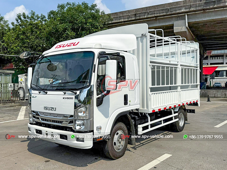 ISUZU KV600 High Fence Truck - Front Left