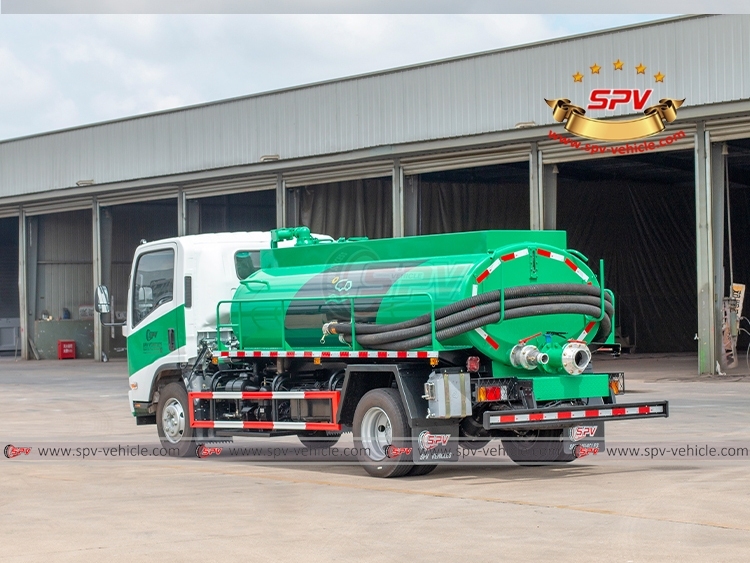 ISUZU 5,000L Toilet Suction Truck