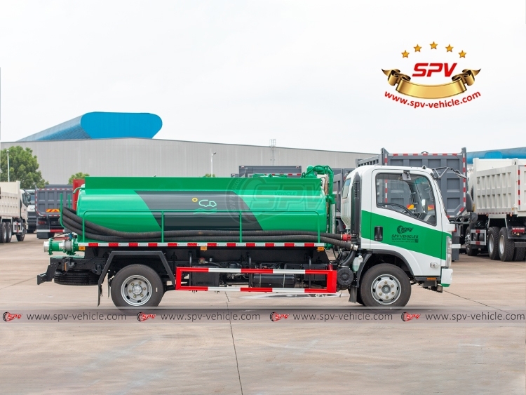 ISUZU 5,000L Toilet Suction Truck