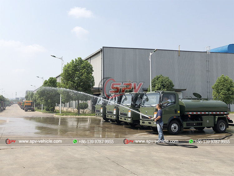 HOWO 5,000L Military Water Tanker