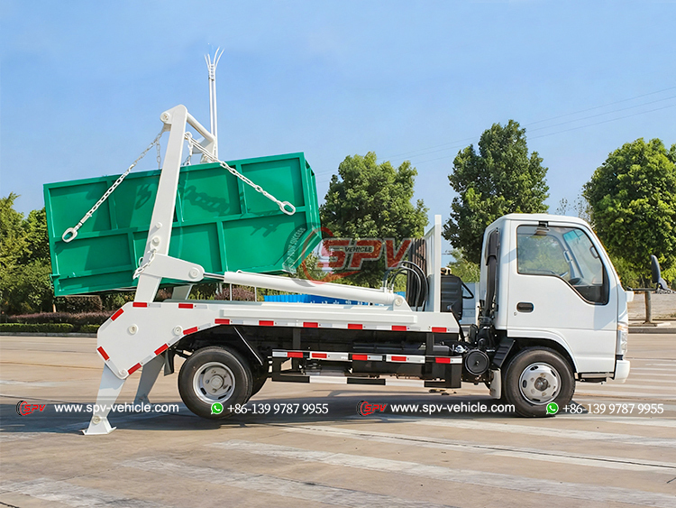 ISUZU 4 CBM Swing Arm Garbage Truck