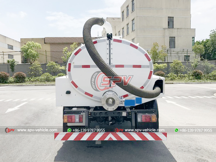 ISUZU 2,000L Honey Suction Truck