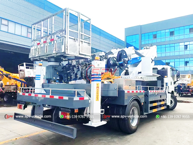 ISUZU Articulated Aerial Work Platform