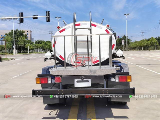 ISUZU 8,000L Water Delivery Truck