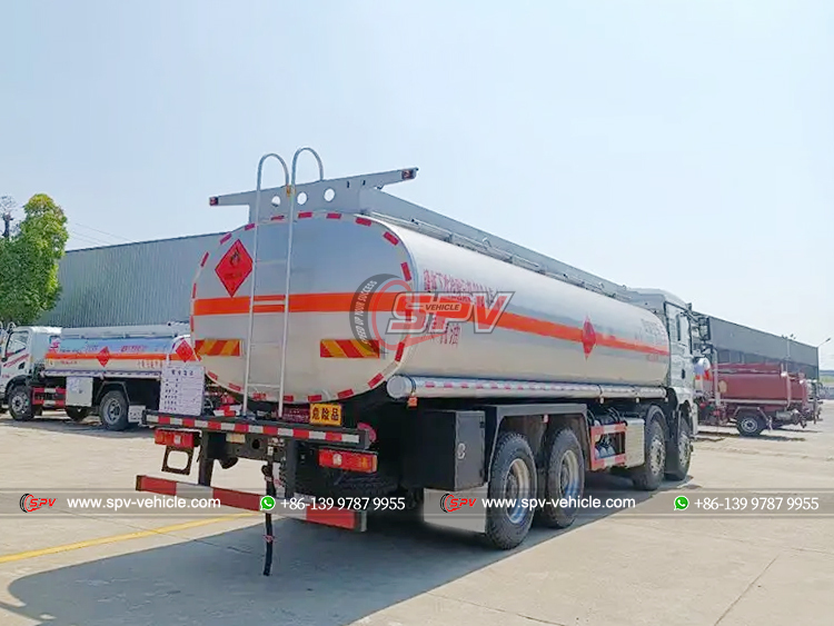 SHACMAN 30,000L Petrol Hauling Truck