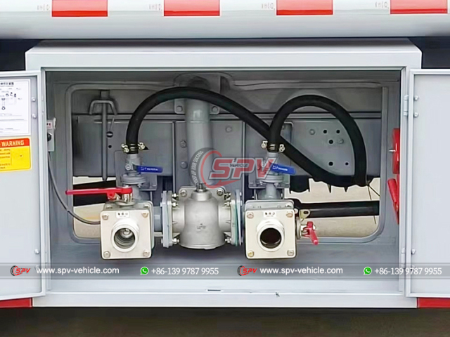 DONGFENG 4,000L Fuel Carrying Truck