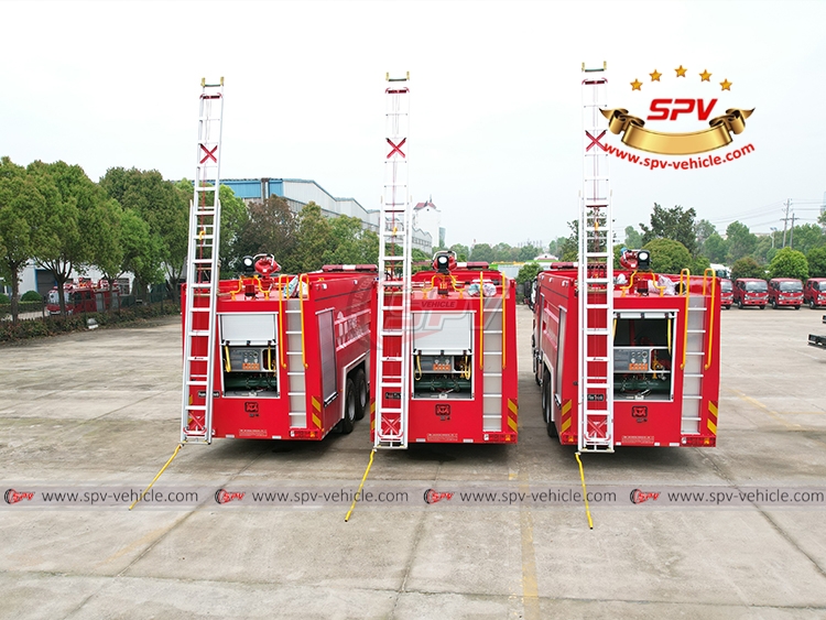 12,000 Litres Fire Fight Truck SINOTRUK - Ladders