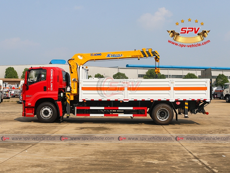 5 Tons Cargo Turck with Crane ISUZU