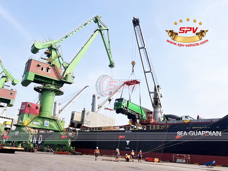 One of IVECO 20 CBM Rubbish Compactor Truck Loading toBulk Vessel