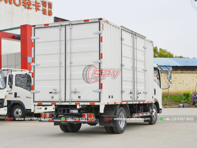 HOWO 2 Ton Goods Tranfer Van Truck
