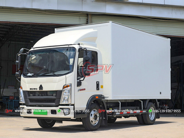 HOWO 3 Ton Goods Delivery Van Truck