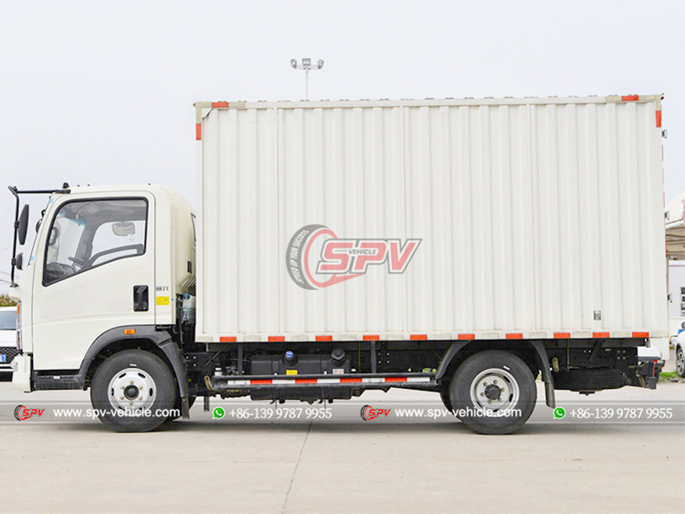 HOWO 2 Ton Goods Tranfer Van Truck