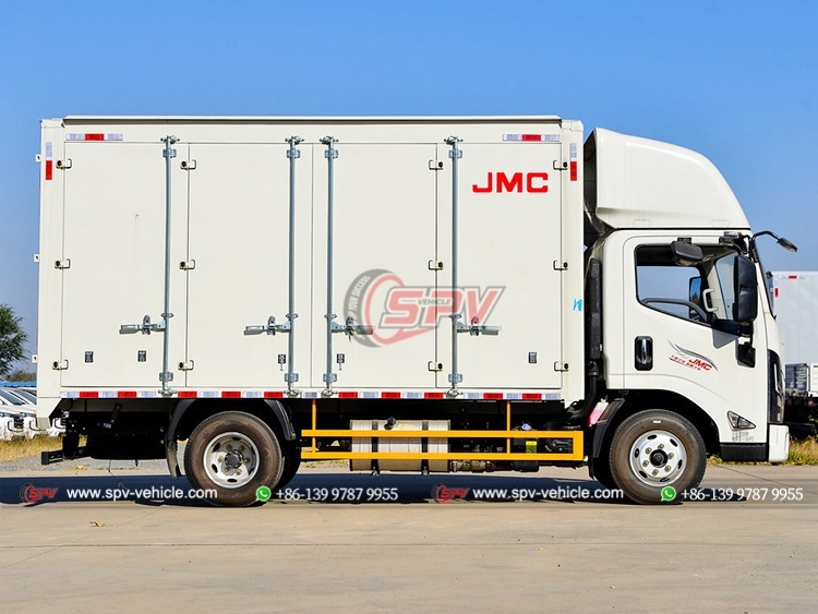 JMC 2 Ton Box Logistics Truck